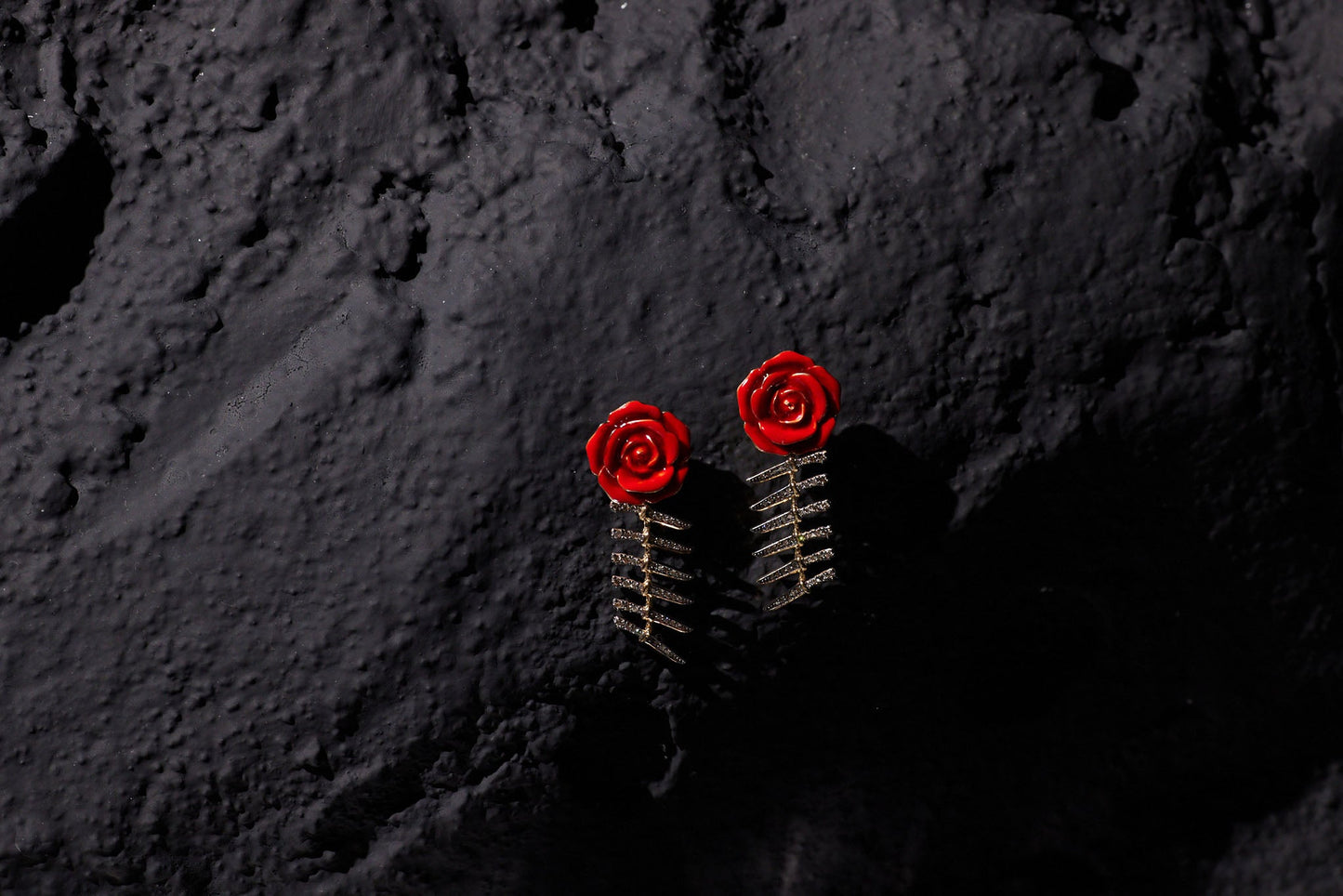 Bıçak ve Gül Earrings