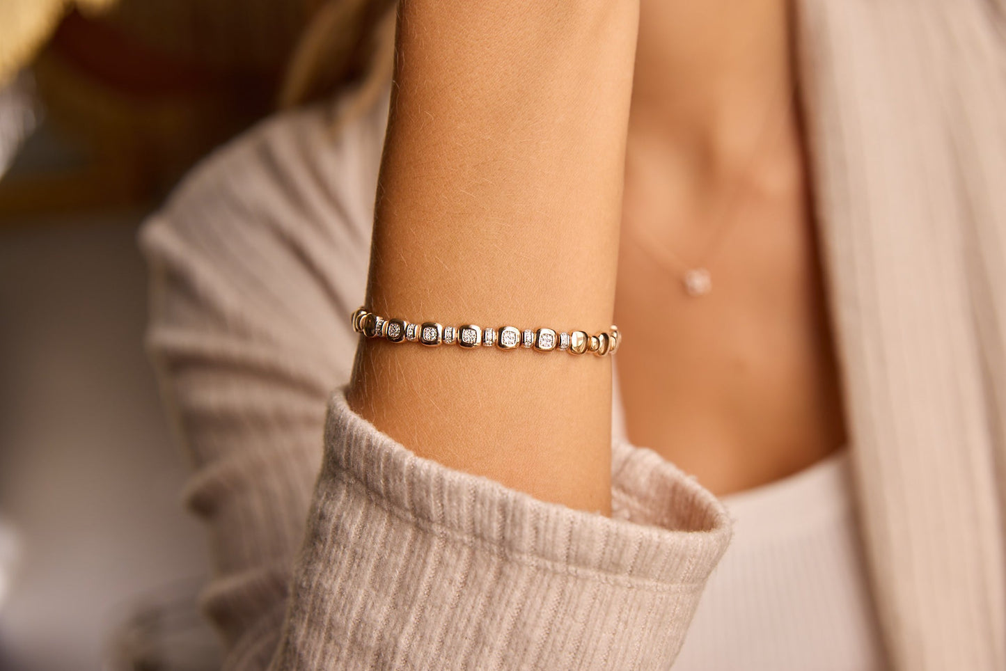 Gala Posh Bangle