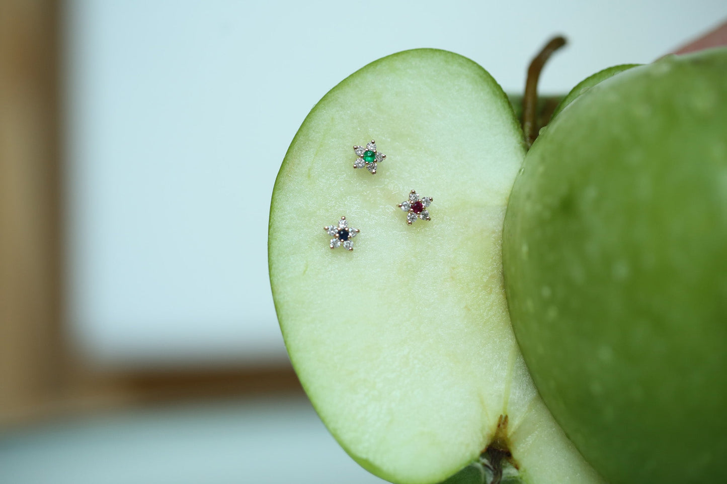 Cemre Safir Tragus
