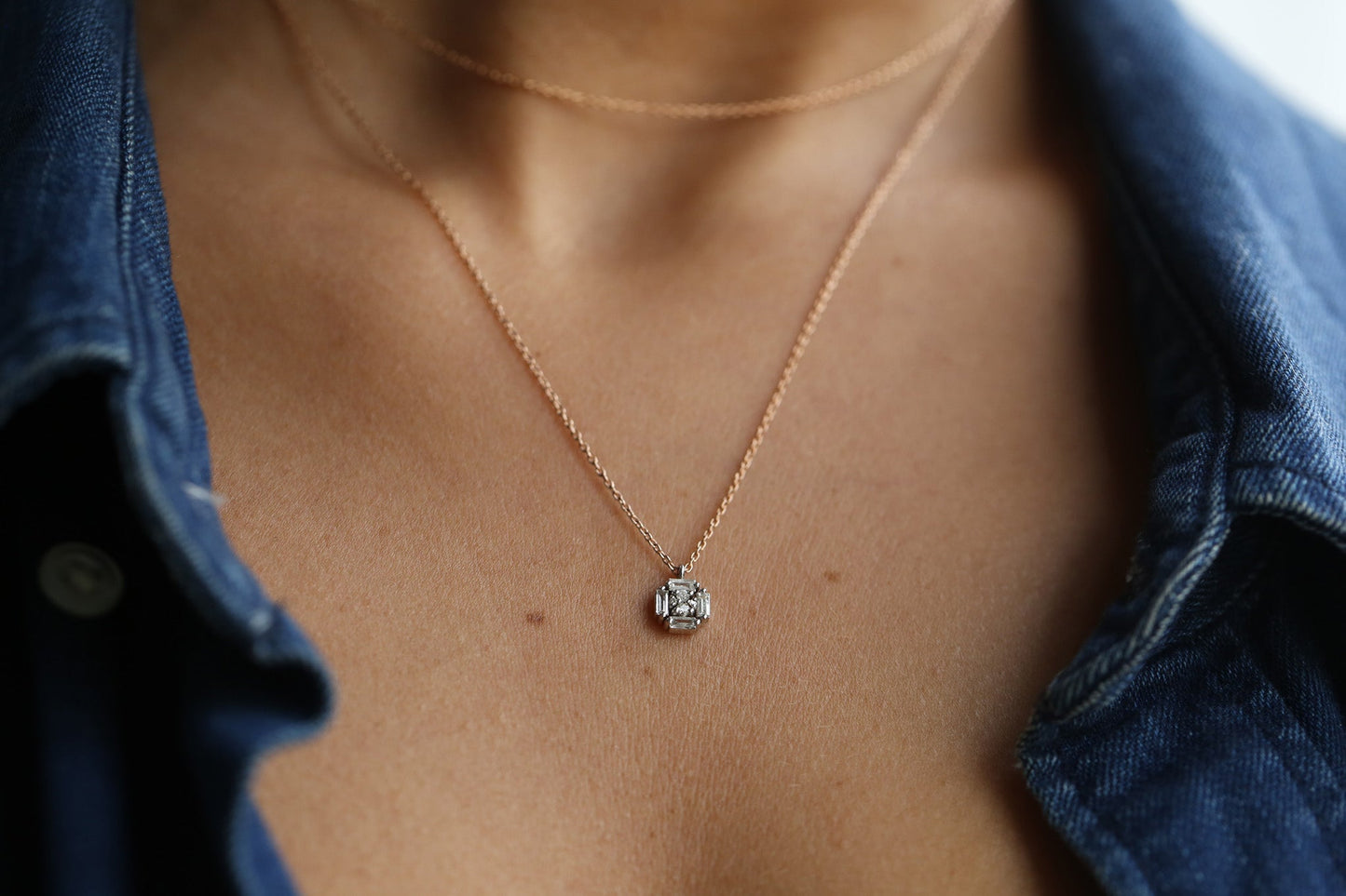 Corner Necklace